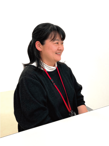 先輩社員インタビュー中1-1 先輩社員インタビュー中1-1